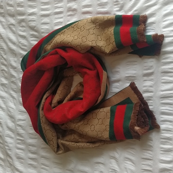 "Gucci" style scarf 2metres long - Picture 2 of 3